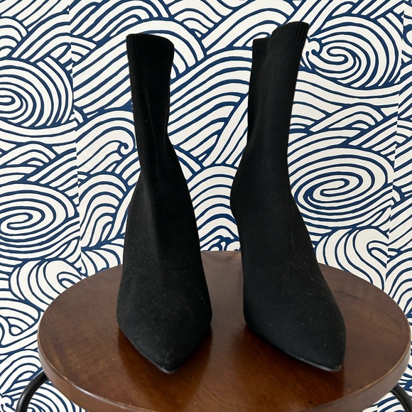 Steve Madden Placid Sock Bootie - Picture 4 of 7